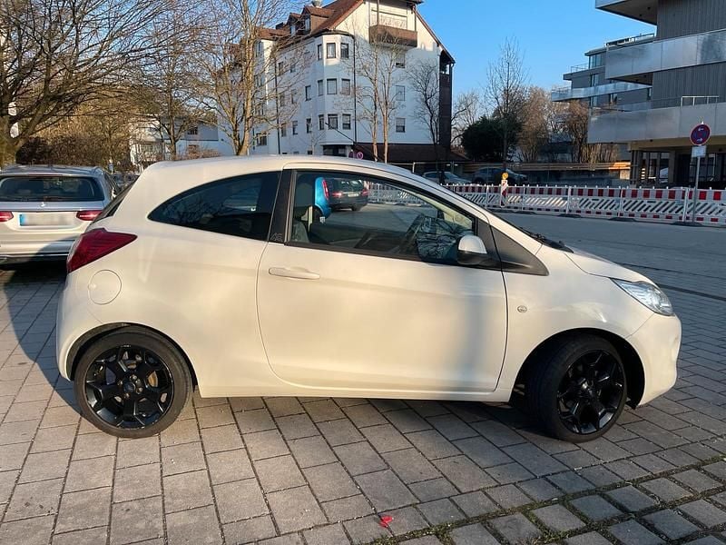 Gebraucht Ford Ka 80 PS (58 kW) 2015 Weiß Kleinwagen