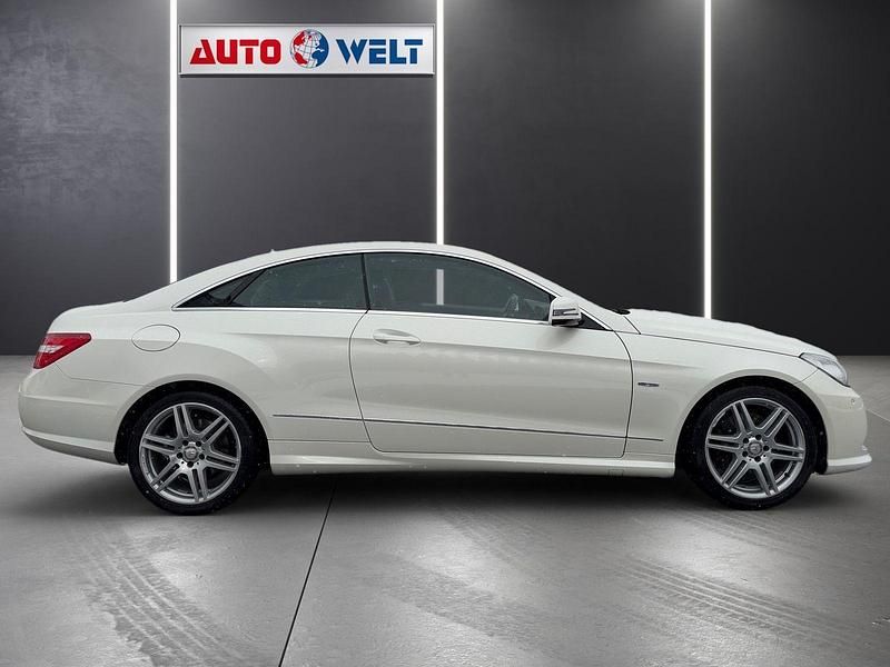 Gebraucht Mercedes E250 Avantgarde 204 PS (150 kW) 2011 Weiß Coupé