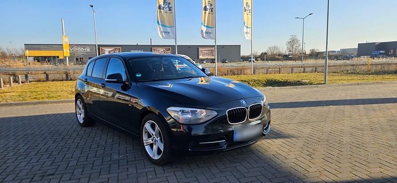 Gebraucht BMW 120 184 PS (135 kW) 2011 Schwarz Kleinwagen