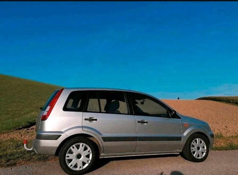 Silber Gebraucht 2006 Ford Fusion Limousine | 1.800 € (Fairer Preis) - Bild 1/4