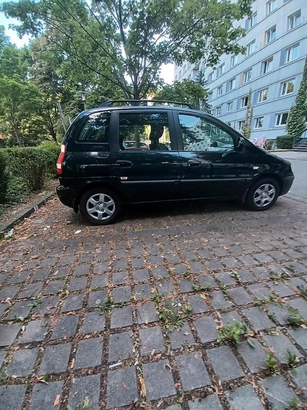 Schwarz Gebraucht 2007 Hyundai Matrix Van / Kleinbus | 2.500 € (Fairer Preis) - Bild 1/2