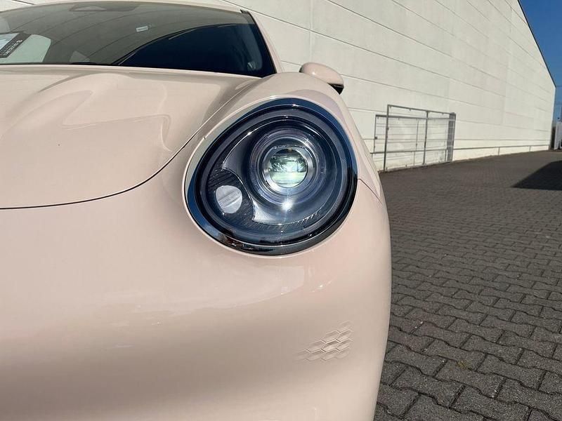 Neu Ora 03 125 kW (171 PS) 2025 Galaxy beige Kleinwagen