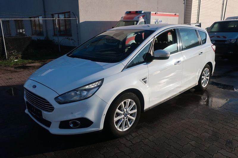 Gebraucht Ford S-MAX Titanium 150 PS (110 kW) 2016 Weiß Van / Kleinbus