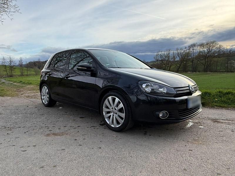 Gebraucht VW Golf VI Team 122 PS (89 kW) 2010 Schwarz Kleinwagen