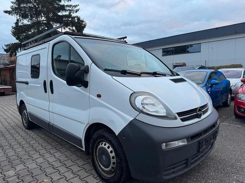 Gebraucht Opel Vivaro 101 PS (74 kW) 2006 Weiß Van / Kleinbus