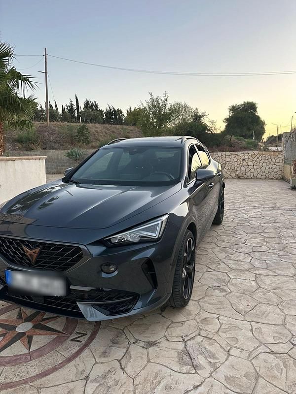 Grau Gebraucht 2023 Cupra Formentor SUV | 32.000 € (Fairer Preis) - Bild 1/4