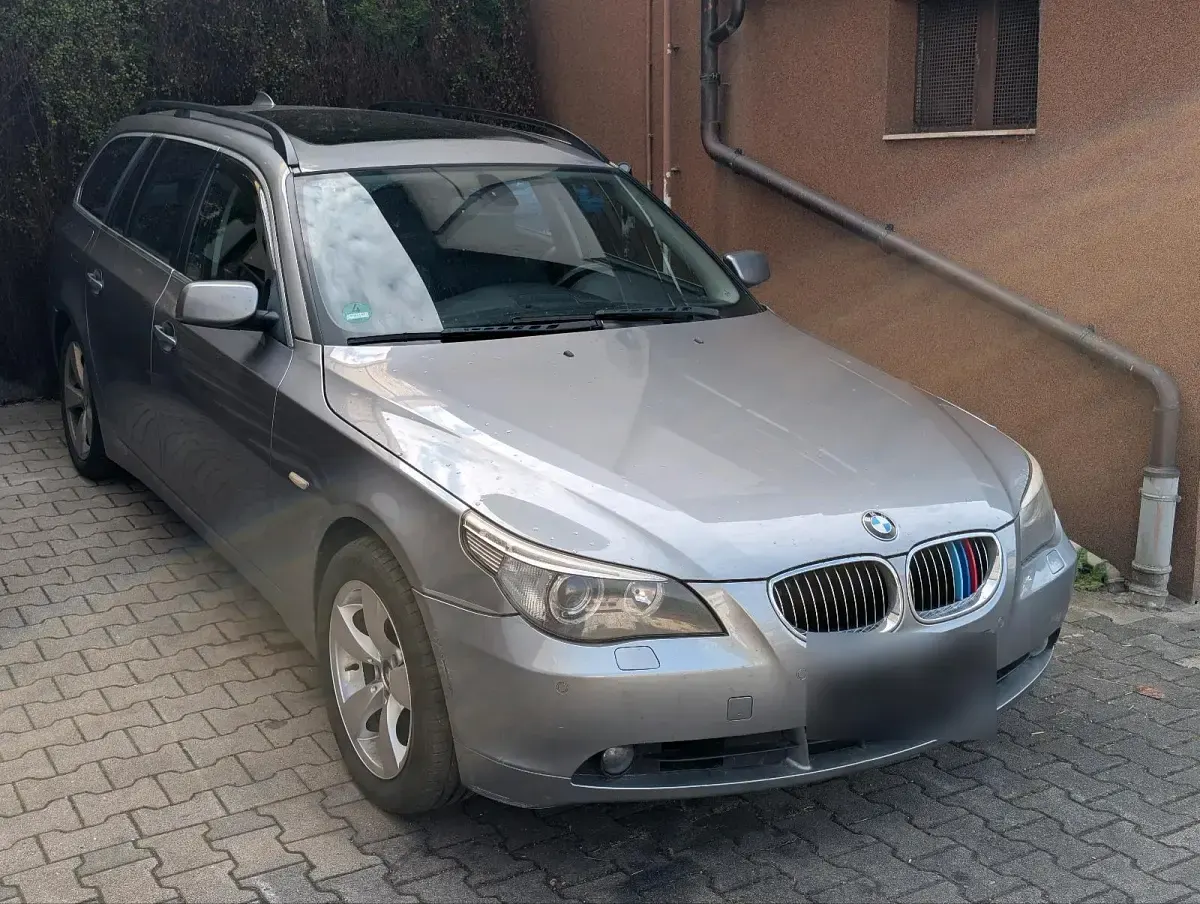 Gebraucht BMW 530 231 PS (169 kW) 2006 Grau Kombi