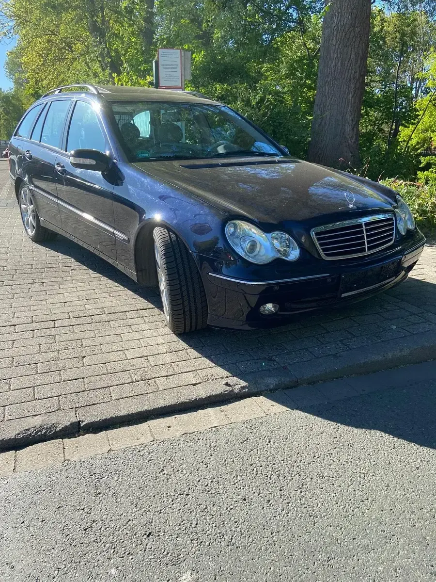 Gebraucht Mercedes C270 170 PS (125 kW) 2002 Blau Kombi