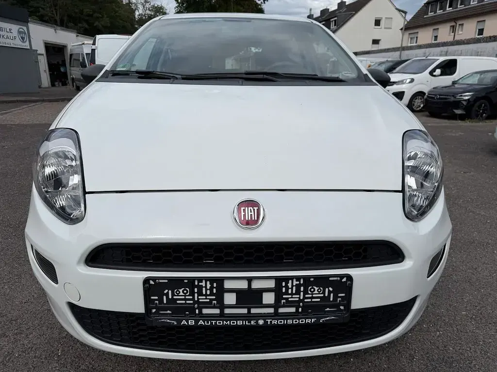 Gebraucht Fiat Punto Basis 69 PS (50 kW) 2017 Bianco divino/zenit/ghiaccio/g Kleinwagen
