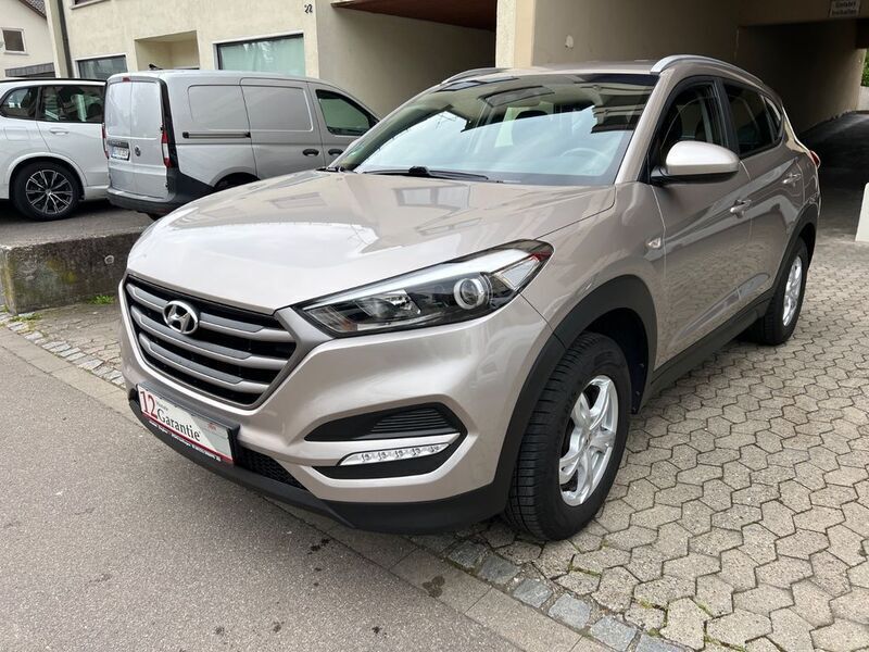 Gold Gebraucht 2018 Hyundai Tucson Classic SUV | 14.500 € (Fairer Preis) - Bild 1/4