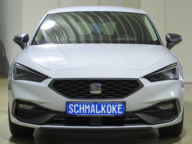 Nevada white Gebraucht 2024 Seat Leon FR Limousine | 25.950 € (Guter Preis) - Bild 1/4