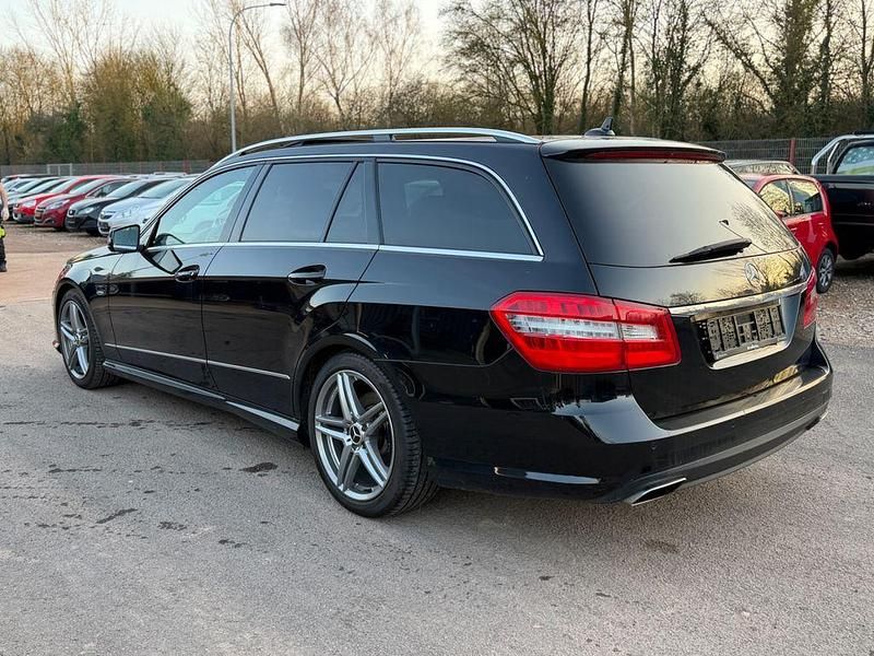 Gebraucht Mercedes E300 Avantgarde 231 PS (169 kW) 2010 Schwarz Kombi