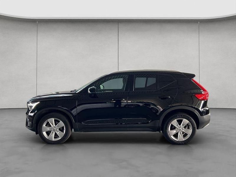 Gebraucht Volvo XC40 Core 163 PS (119 kW) 2024 Onyx blackmetallic 717 SUV