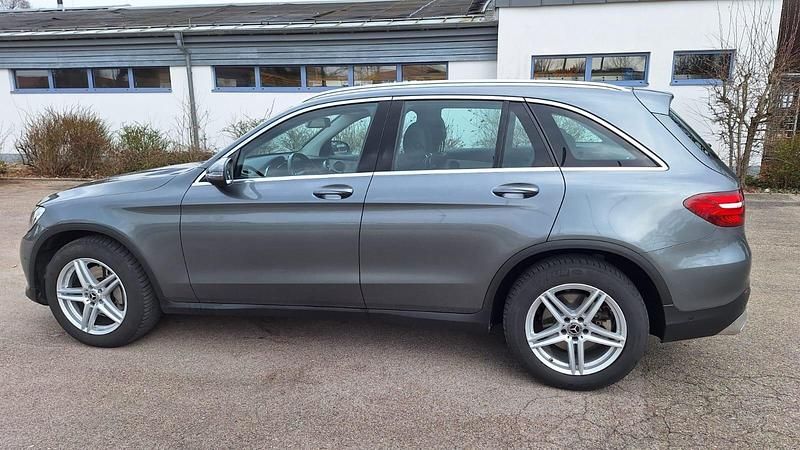 Gebraucht Mercedes GLC220 170 PS (125 kW) 2017 Grau SUV