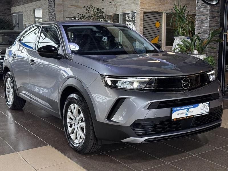 Silber Gebraucht 2023 Opel Mokka-e Edition SUV | 16.970 € (Superpreis) - Bild 1/4