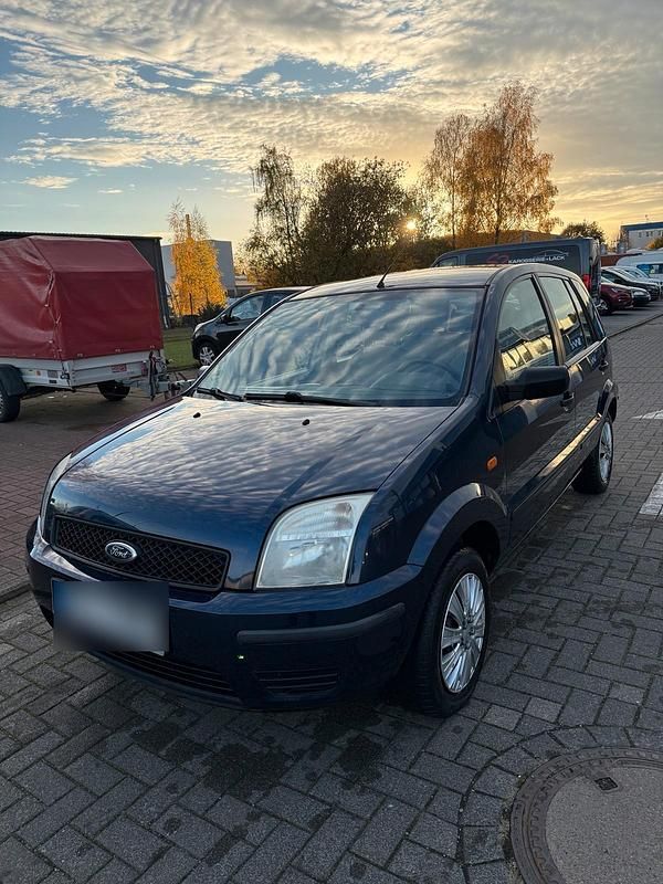 Blau Gebraucht 2005 Ford Fusion Limousine | 1.500 € (Fairer Preis) - Bild 1/4