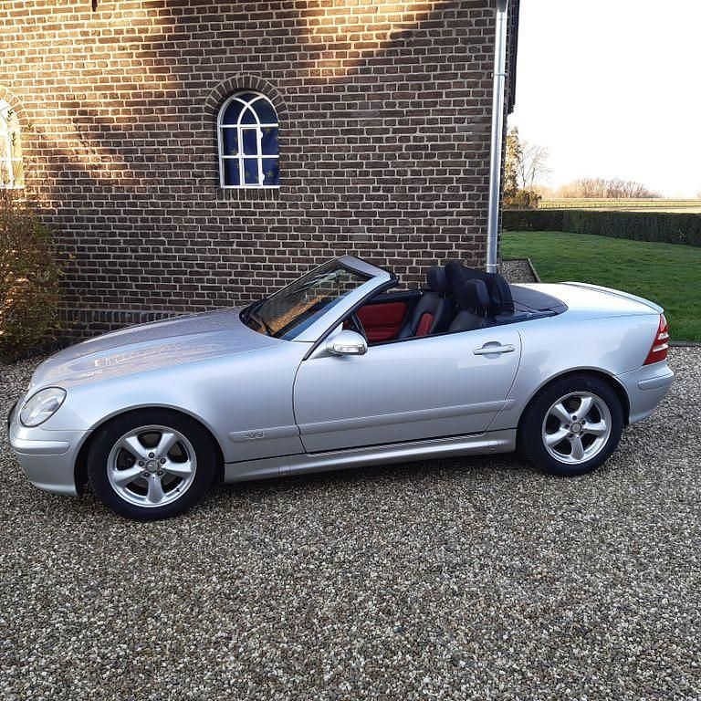 Gebraucht Mercedes SLK320 218 PS (160 kW) 2000 Silber Cabrio