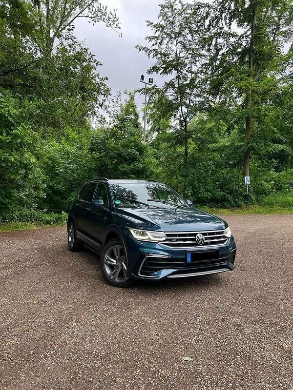 Blau Gebraucht 2022 VW Tiguan R-line SUV | 35.500 € - Bild 1/4