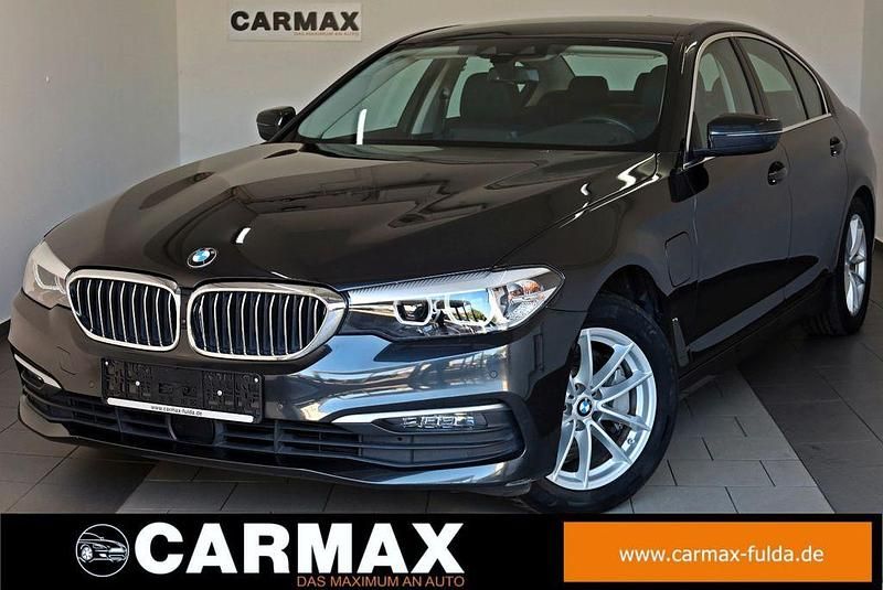 Sophistograu brillanteffekt meta (metallic) Gebraucht 2020 BMW 530e Sport Line Limousine | 27.400 € (Superpreis) - Bild 1/4