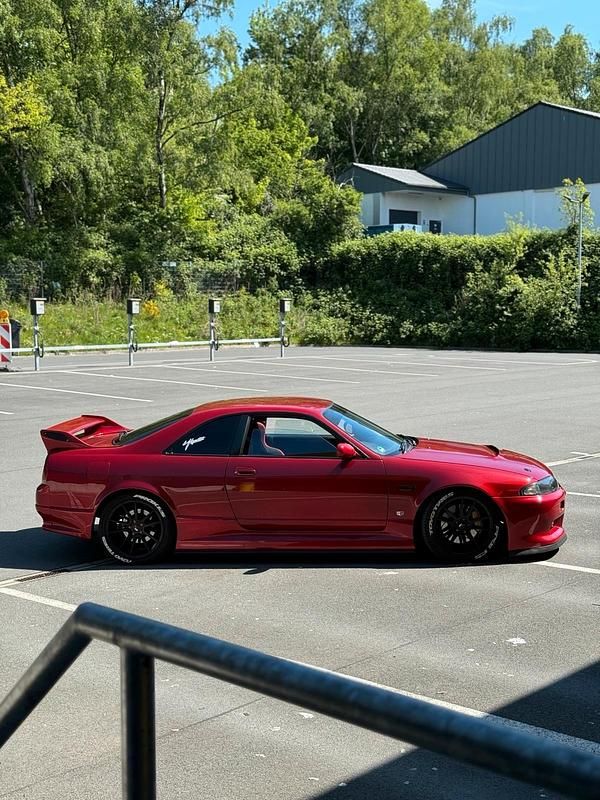 Rot Gebraucht 1993 Nissan Skyline Coupé | 44.900 € - Bild 1/4