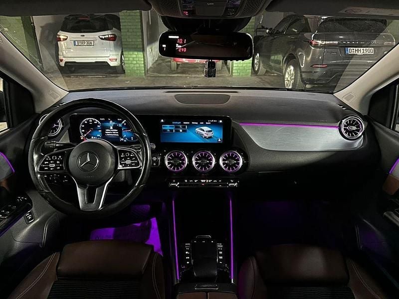 Gebraucht Mercedes B200 150 PS (110 kW) 2021 Schwarz Van / Kleinbus