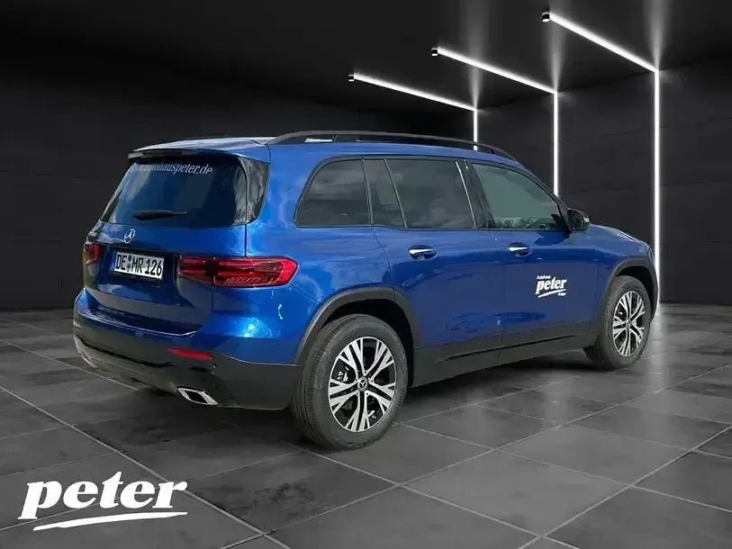 Gebraucht Mercedes GLB200 Advanced Plus 163 PS (119 kW) 2025 Metalliclack spektralblau SUV