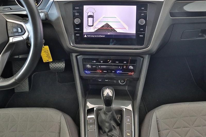 Gebraucht VW Tiguan Life 150 PS (110 kW) 2022 Grau SUV