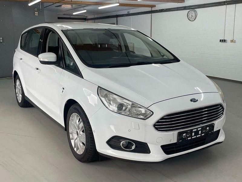 Gebraucht Ford S-MAX Trend 150 PS (110 kW) 2017 Weiß Van / Kleinbus