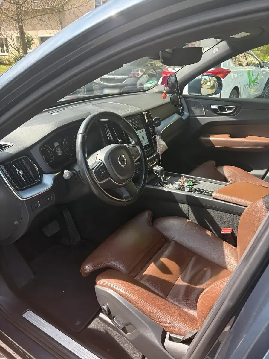 Gebraucht Volvo XC60 190 PS (139 kW) 2018 Blau SUV