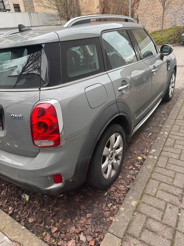 Gebraucht Mini One Countryman 102 PS (75 kW) 2018 Grau SUV