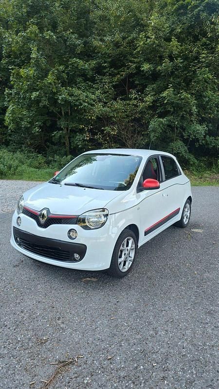 Weiß Gebraucht 2015 Renault Twingo Luxe Kleinwagen | 4.500 € (Guter Preis) - Bild 1/4