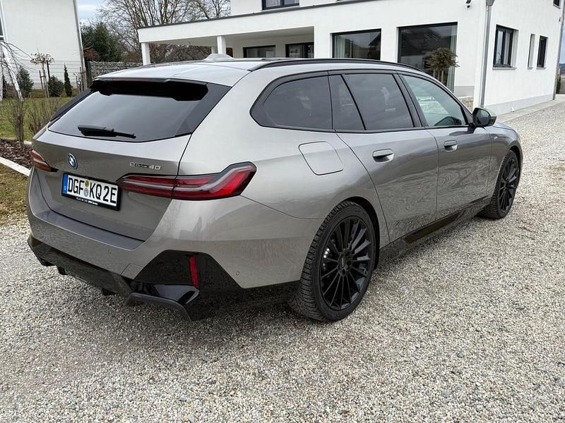 Gebraucht BMW i5 Performance 250 kW (340 PS) 2024 Grau Limousine