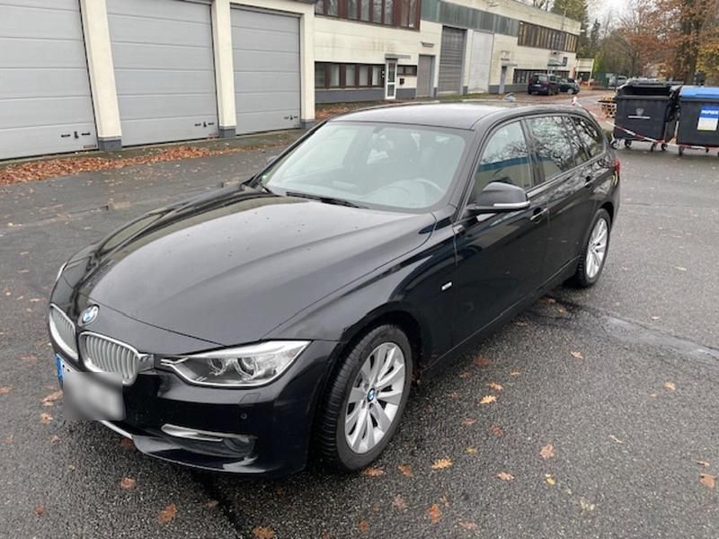 Schwarz Gebraucht 2014 BMW 318 Kombi | 10.990 € (Guter Preis) - Bild 1/4