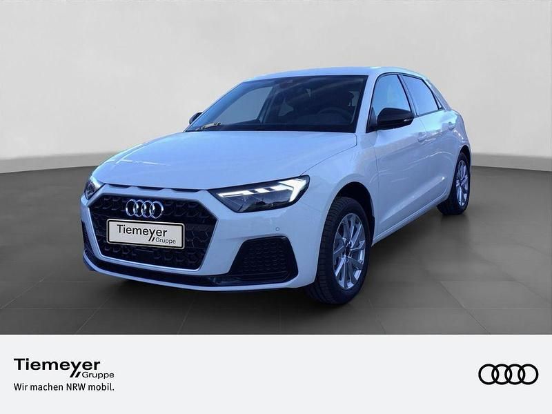 Weiß Neu 2025 Audi A1 Sportback Advanced Kleinwagen | 24.890 € (Guter Preis) - Bild 1/4