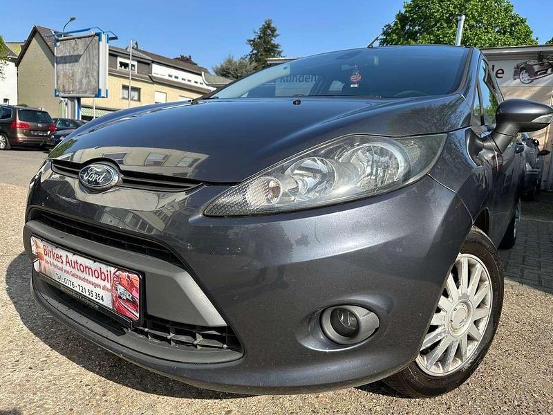 Gebraucht Ford Fiesta Trend 90 PS (66 kW) 2009 Grau Kleinwagen
