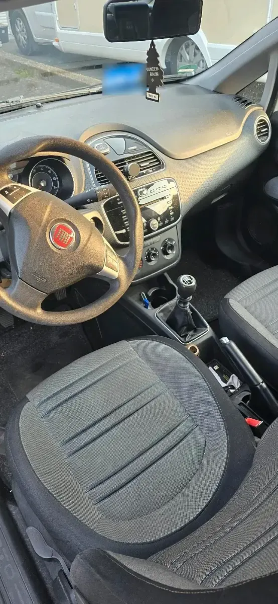 Gebraucht Fiat Punto 77 PS (56 kW) 2010 Weiß Kleinwagen