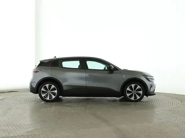 Usata Renault Megane E-Tech Evolution 96 kW (131 CV) 2023 Grigio Berlina
