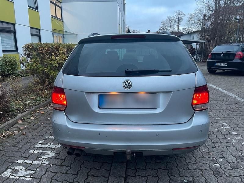 Gebraucht VW Golf VI 140 PS (102 kW) 2011 Silber Kleinwagen