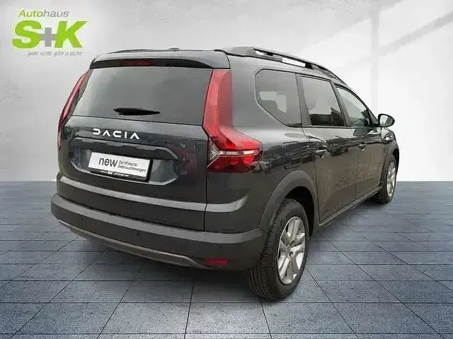 Gebraucht Dacia Jogger Expression 110 PS (80 kW) 2023 Grau Van / Kleinbus