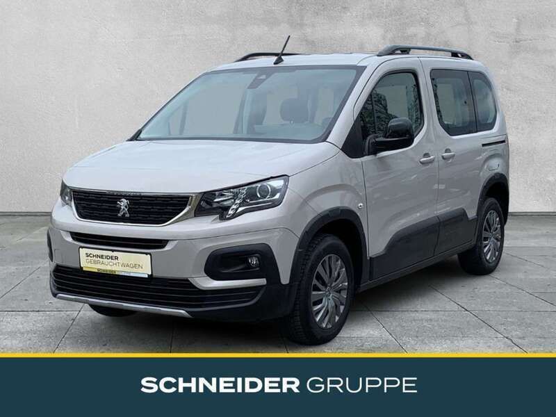 Grau Gebraucht 2022 Peugeot Rifter Allure Van / Kleinbus | 23.890 € (Etwas zu teuer) - Bild 1/4