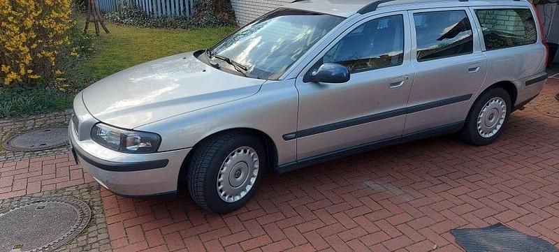 Gebraucht Volvo V70 140 PS (102 kW) 2001 Silber Kombi