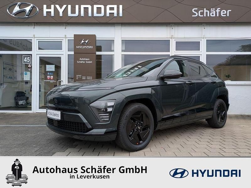 Gruen Neu 2025 Hyundai Kona Trend SUV | 36.298 € (Etwas zu teuer) - Bild 1/4