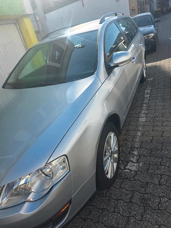 Gebraucht VW Passat 160 PS (117 kW) 2008 Grau Kleinwagen