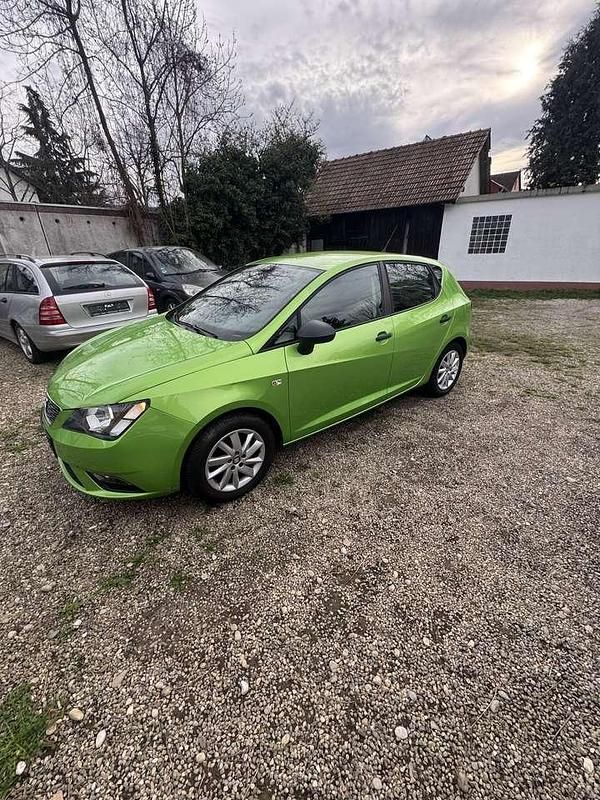 Gebraucht Seat Ibiza Reference 90 PS (66 kW) 2016 "lima" grun Kleinwagen