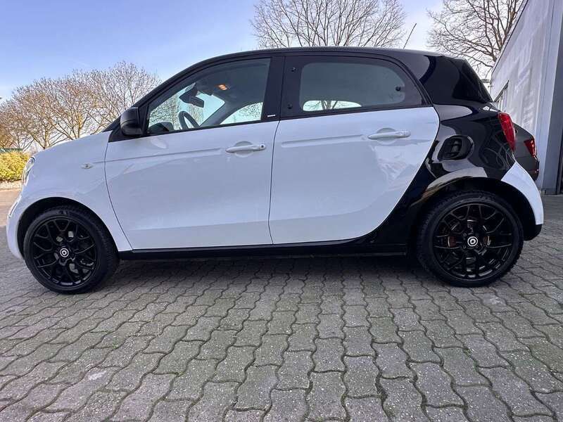 Weiß Gebraucht 2017 Smart ForFour Basis Kleinwagen | 9.600 € (Fairer Preis) - Bild 1/4