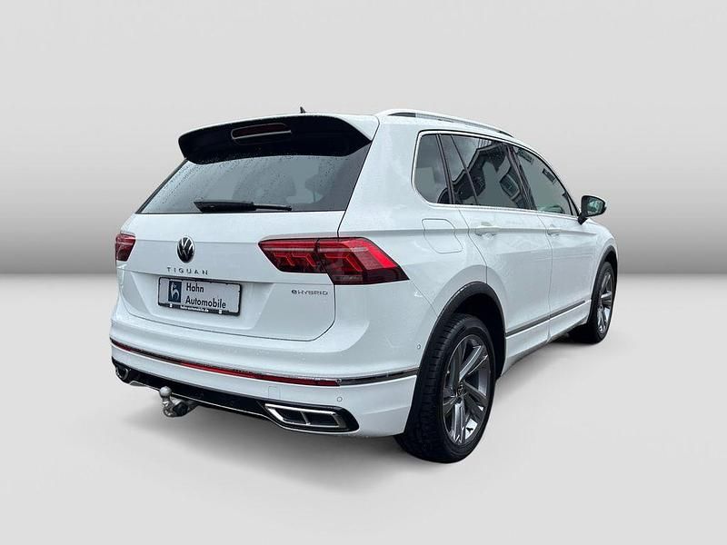 Gebraucht VW Tiguan R-line 245 PS (180 kW) 2023 Weiß SUV
