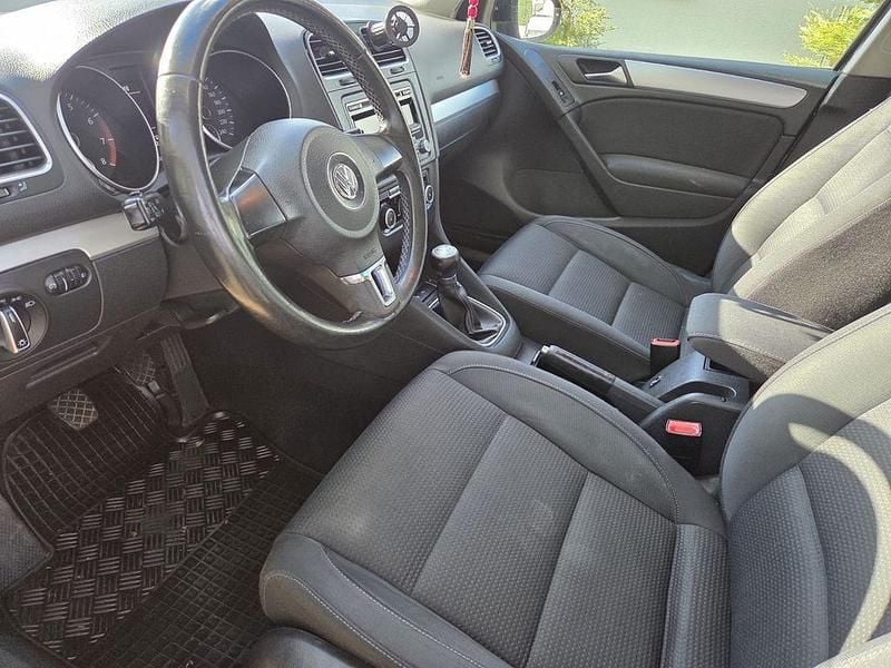 Gebraucht VW Golf VI Team 80 PS (58 kW) 2011 Schwarz Kleinwagen