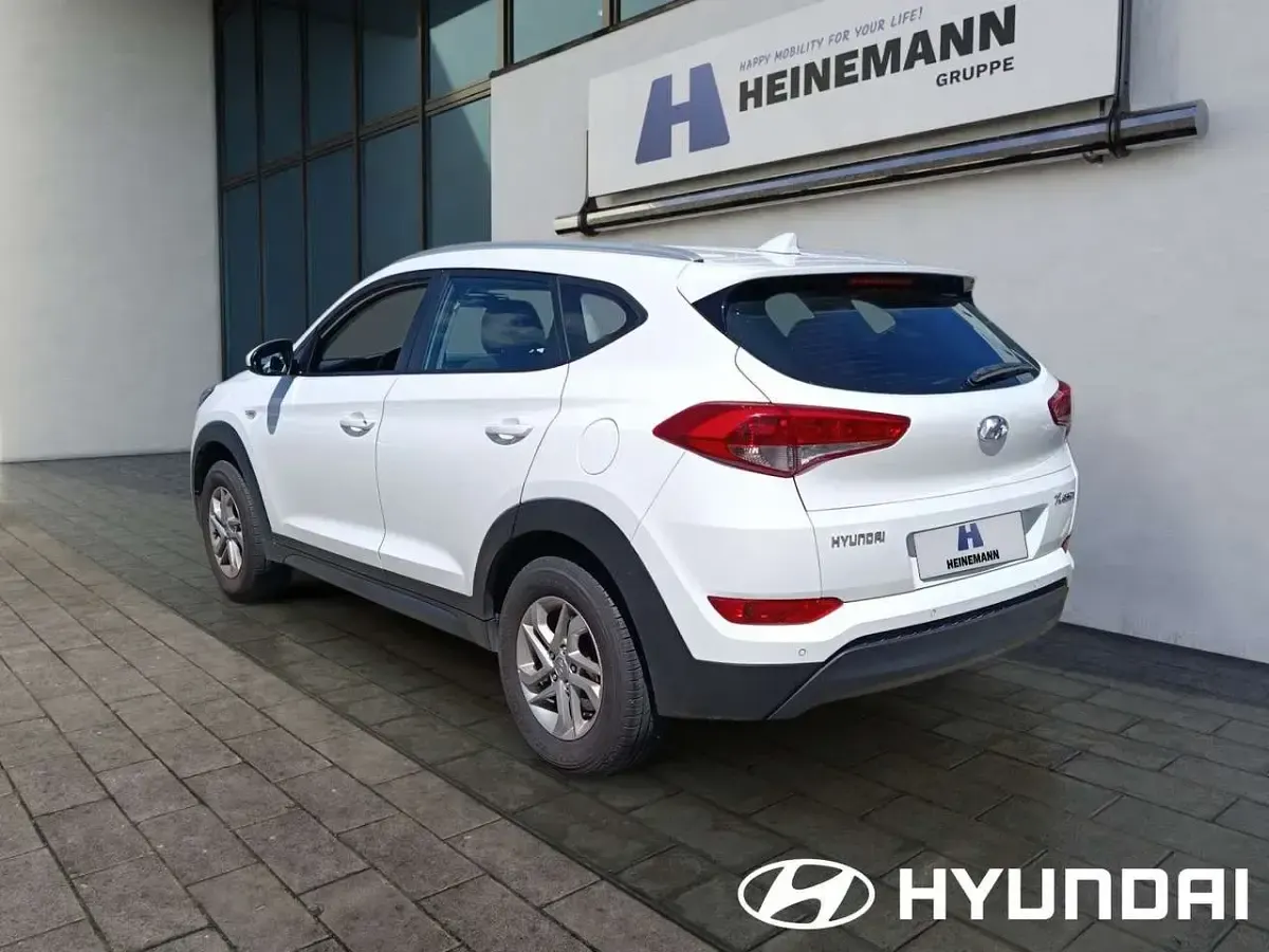 Gebraucht Hyundai Tucson 132 PS (97 kW) 2018 Polar white SUV