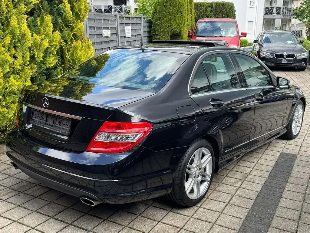 Gebraucht Mercedes C300 AMG line 231 PS (169 kW) 2010 Obsidianschwarz  metalliclack Limousine