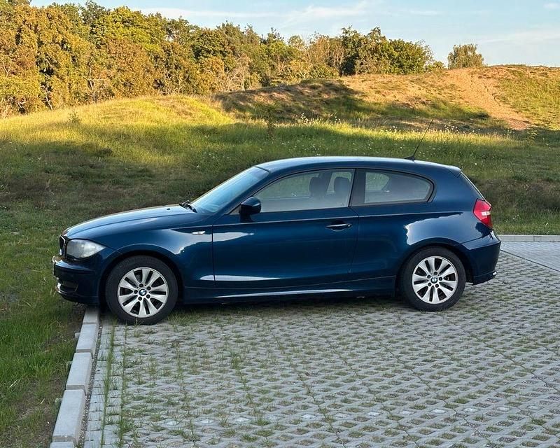 Gebraucht BMW 118 Advantage 143 PS (105 kW) 2009 Blau Kleinwagen